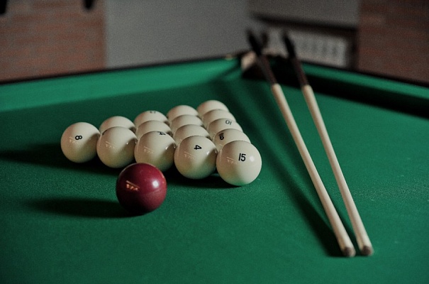 Игра в бильярд Кемерово.Ultra Подарки. Игра в бильярд Кемерово. Попробуйте настоящий бильярд, в бильярдном клубе. Сервис: UltraPodarki.ru 8 800 505 95 30. Игра в бильярд, игра в бильярд Кемерово, русский бильярд, русский бильярд Кемерово, бильярдный клуб, бильярдный клуб Кемерово, бильярд Кемерово, купить бильярд Кемерово