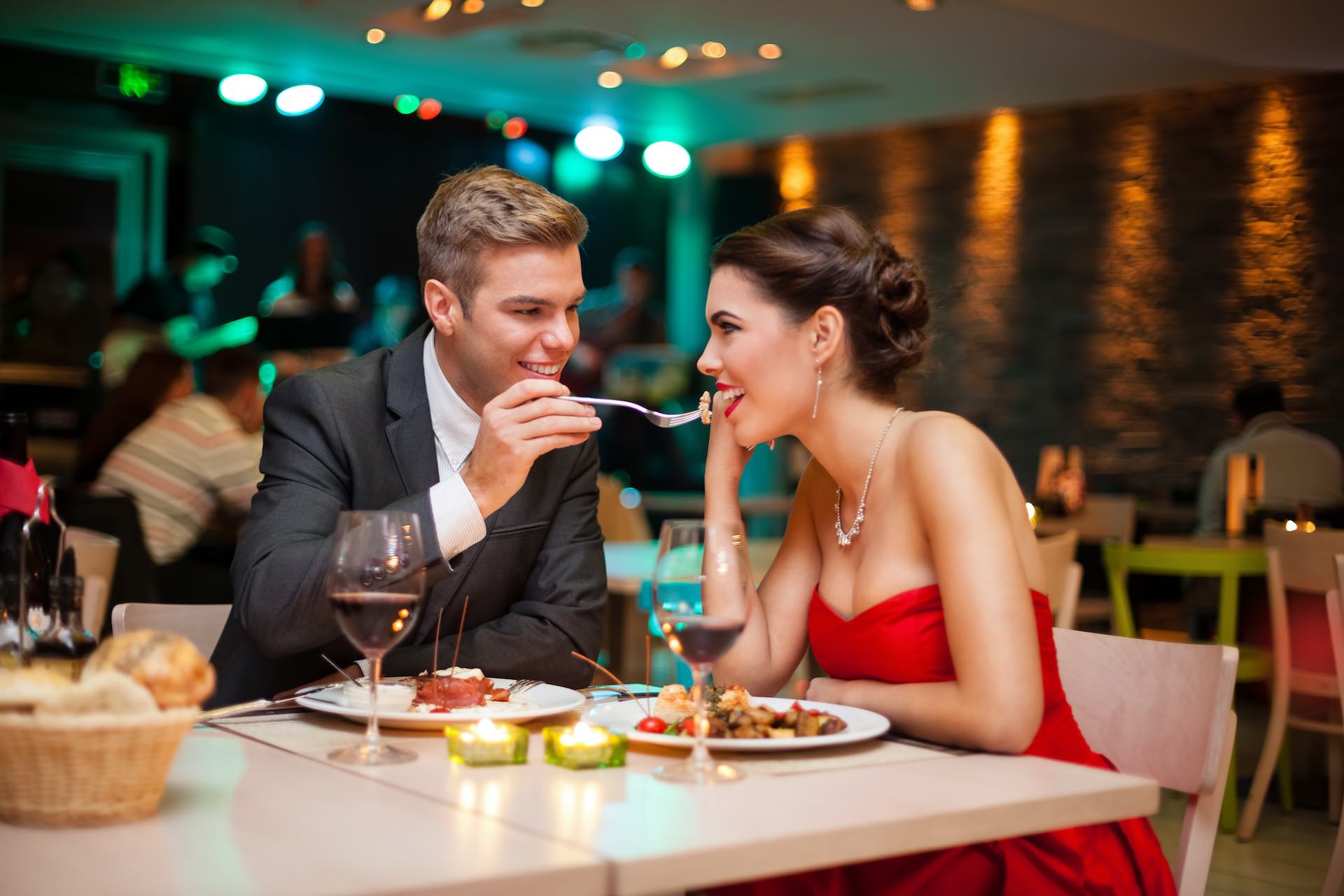 Романтическое свидание в ресторане в Кемерове