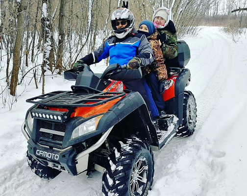 Прокат квадроциклов летом в Кемерове. Сервис Ultra Подарки. Подарочный сертификат на прокат квадроциклов летом и зимой в Кемерове. Закажите катание на квадроциклах недорого и наслаждайтесь активным отдыхом с друзьями. Выбирайте живописные маршруты для езды на квадроциклах. Сервис UltraPodarki.ru 8800-505-9530. Катание на квадроциклах, Прокат квадроциклов, езда на квадроцикле, прокат квадроциклов Кемерово, катание на квадроциклах Кемерово, Катание на квадроциклах зимой, Катание на квадроциклах летом, Сертификат на катание на квадроциклах 

