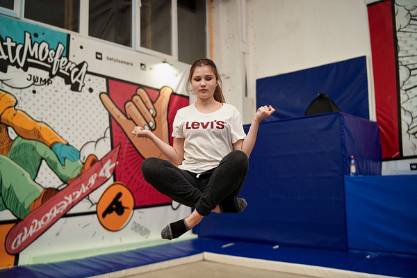  Батутный центр в Кемерове. Сервис Ultra Подарки. Купить подарочный сертификат в батутный центр, попробуйте прыжки на батуте в Кемерове. Сервис UltraPodarki.ru 8 (800) 555 95-30.. Батутный центр , батутный центр, батутный центр цены, батутный центр в Кемерове,  батутный парк, батут прыгать, прыжки +на батуте, батут Кемерово, батут спорт