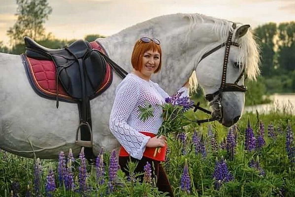 Верховая езда на лошадях в Кемерове. Подарочные сертификаты Ultra Подарки. Купить оригинальный подарок или подарочный сертификат на Верховая езда на лошадях в Кемерове. Сервис UltraPodarki.ru 8-800-505-9530. Катание на лошадях, Прогулка на лошади, Прогулка на лошадях для двоих, Верховая езда на лошадях, конный клуб, Конный клуб Ритм, конная прогулка, конная прогулка в Кемерове