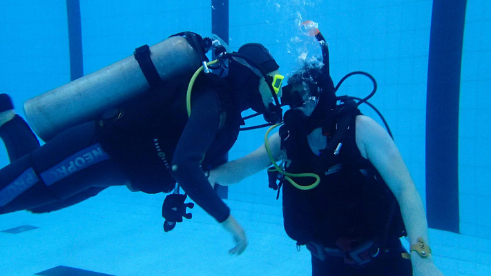 Дайвинг в Кемерове глубокое погружение с аквалангом. Ultra Подарки. Дайвинг. Купить дайвинг в Кемерове, обучение глубокому погружению, арендовать акваланг и подводное снаряжение. UltraPodarki.ru 8 800 505 95 30. дайвинг погружение Кемерово, подводное плавание Кемерово, дайвинг клуб Кемерово, подарочные сертификаты, глубокое погружение, погружение с аквалангом Кемерово, дайвинг центр Кемерово, купить дайвинг Кемерово