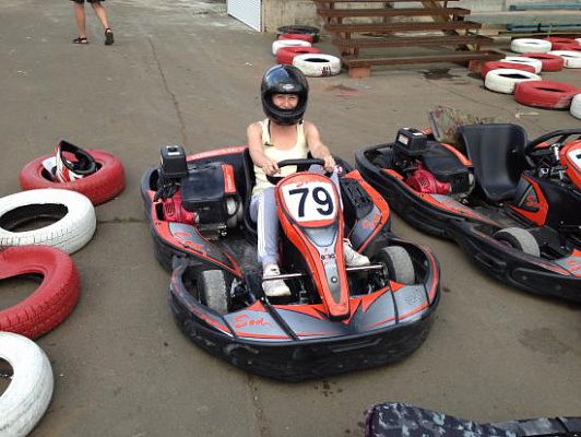 Картинг в Кемерове. ULTRA ПОДАРКИ. Купить картинг в Кемерове. Попробуйте участие в настоящей гонке и получите порцию незабываемых эмоций. Гонки на картах - это приятно и доступно. Сервис UltraPodarki.ru 8 800 505 95 30. Картинг Кемерово, картинг, гонки на картах Кемерово, гонки на картах, езда на карте Кемерово, езда на карте, купить картинг Кемерово, купить картинг, картинг цена Кемерово, картинг цена, картинг клуб Кемерово, картинг клуб, картинг центр, картинг центр Кемерово