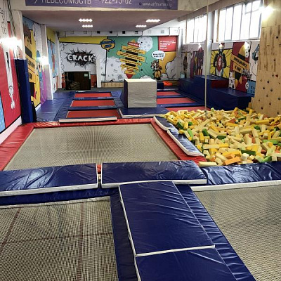  Батутный центр в Кемерове. Сервис Ultra Подарки. Купить подарочный сертификат в батутный центр, попробуйте прыжки на батуте в Кемерове. Сервис UltraPodarki.ru 8 (800) 555 95-30.. Батутный центр , батутный центр, батутный центр цены, батутный центр в Кемерове,  батутный парк, батут прыгать, прыжки +на батуте, батут Кемерово, батут спорт